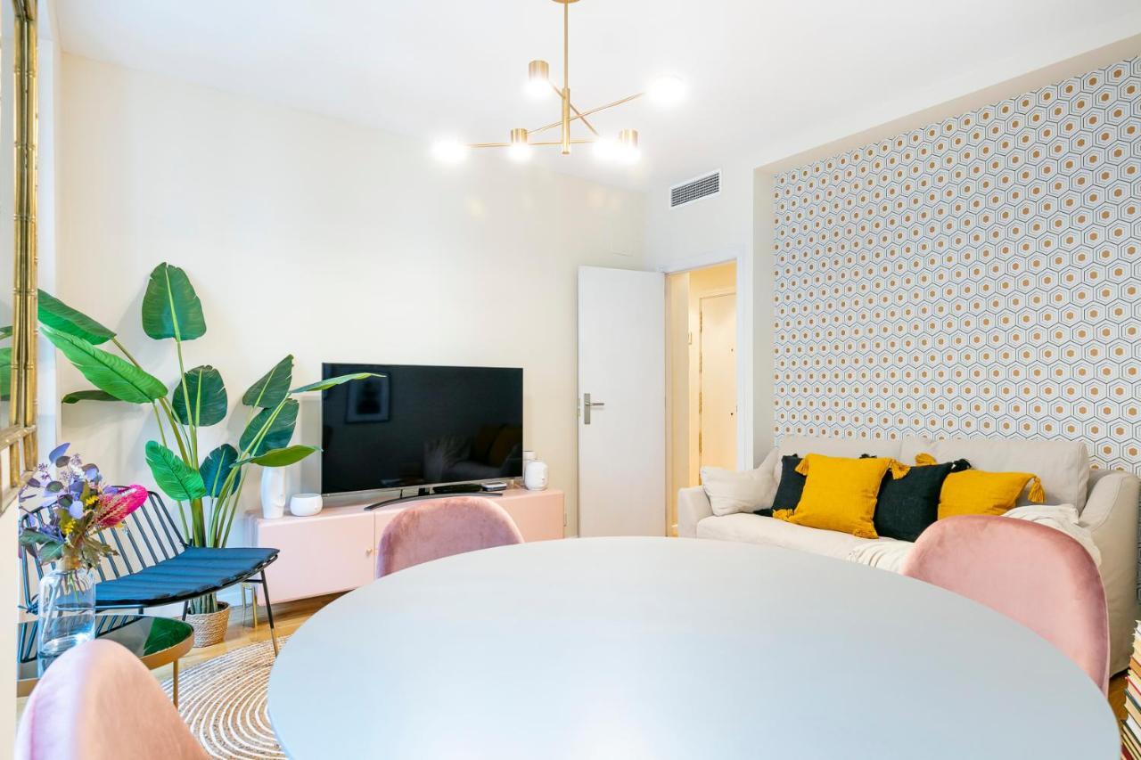 Luxury Belmont Puerta Del Sol Apartment Madrid Bagian luar foto
