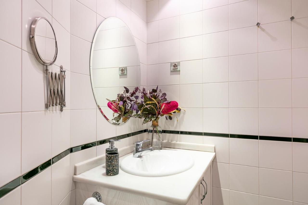 Luxury Belmont Puerta Del Sol Apartment Madrid Bagian luar foto