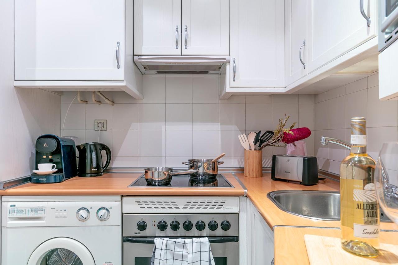 Luxury Belmont Puerta Del Sol Apartment Madrid Bagian luar foto